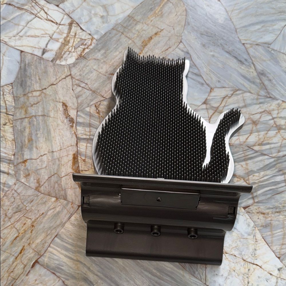 KONG Connects Kitty Comber Cat Self Groomer Wall Mountable Silver Grey